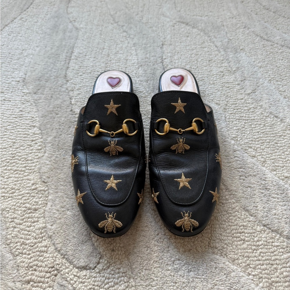 Gucci Black Leather Star-Embroidered Horsebit Mules with Red Heart Insole - Picture 2 of 6